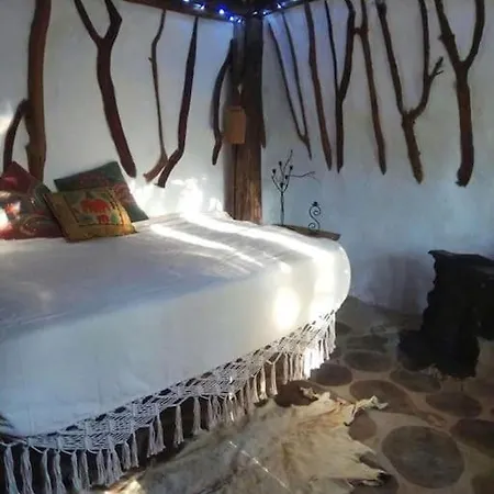 Hobbitar, Casa Hobbit *